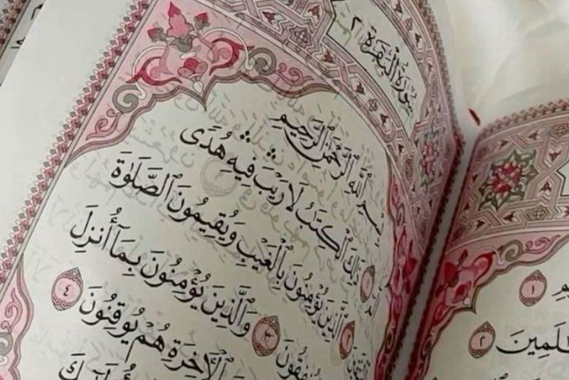 Membangun Koneksi Langit: Esensi Membaca Al Quran Setiap Hari di Tengah Hiruk Pikuk Modernitas