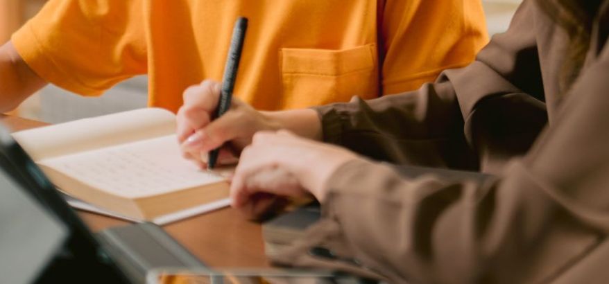 Identifikasi Kesalahan Tata Bahasa Inggris: Kunci Sukses Persiapan TOEFL dan Penguasaan Bahasa