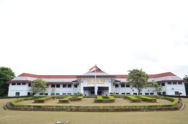 Biaya Pendidikan IPDN: Tips Mengelola Biaya Hidup Selama Pendidikan