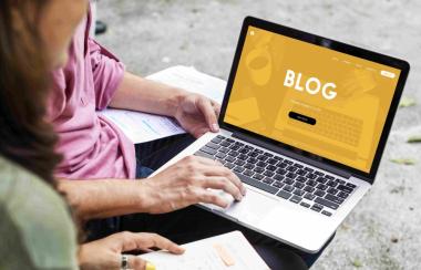  Optimasi Kata Kunci Politik: Strategi Memenangkan Hati Pemilih Lewat Blogger